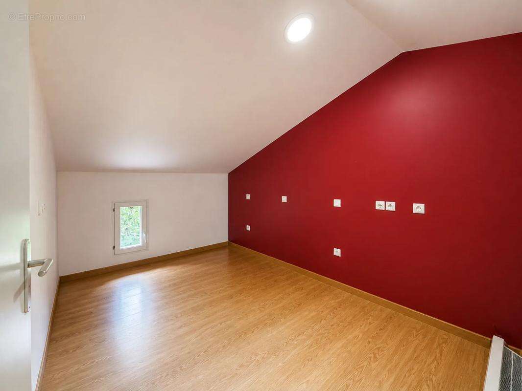 Maison troglodyte 7 pièces avec vaste terrain - photo 8