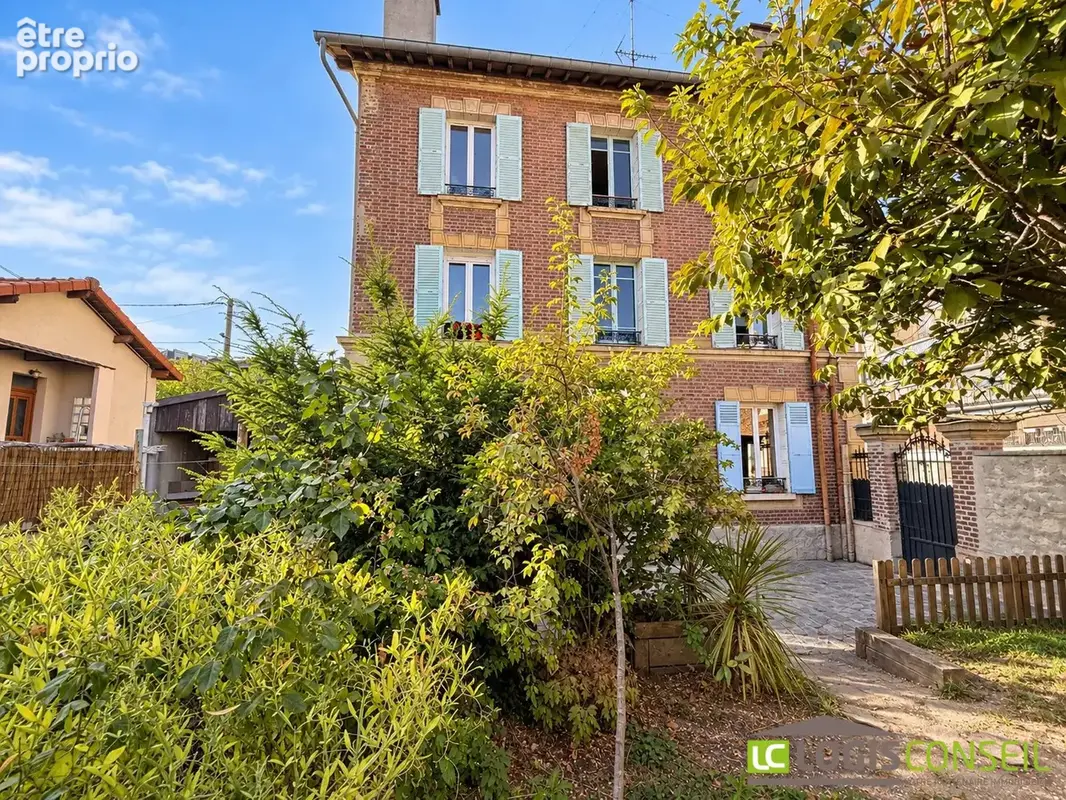 Appartement 2 pièces 31 m² à vendre à Chatillon (92320) - photo 2