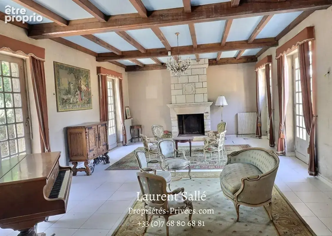 Maison de Maître de 250 m2, édifiée dans un parc boisée de plus de 4 hectares - photo 4