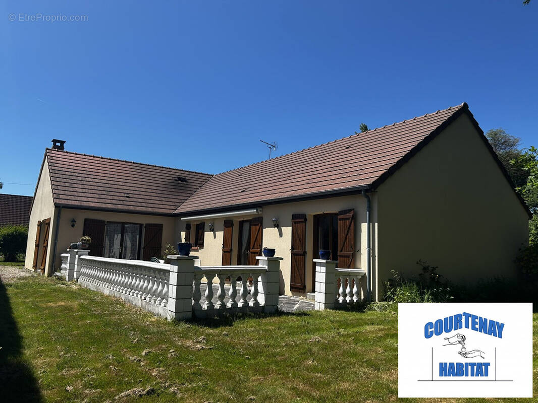 Maison à COURTENAY