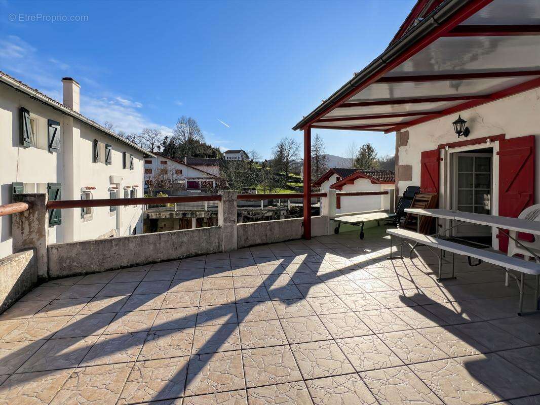 Appartement à AINHOA