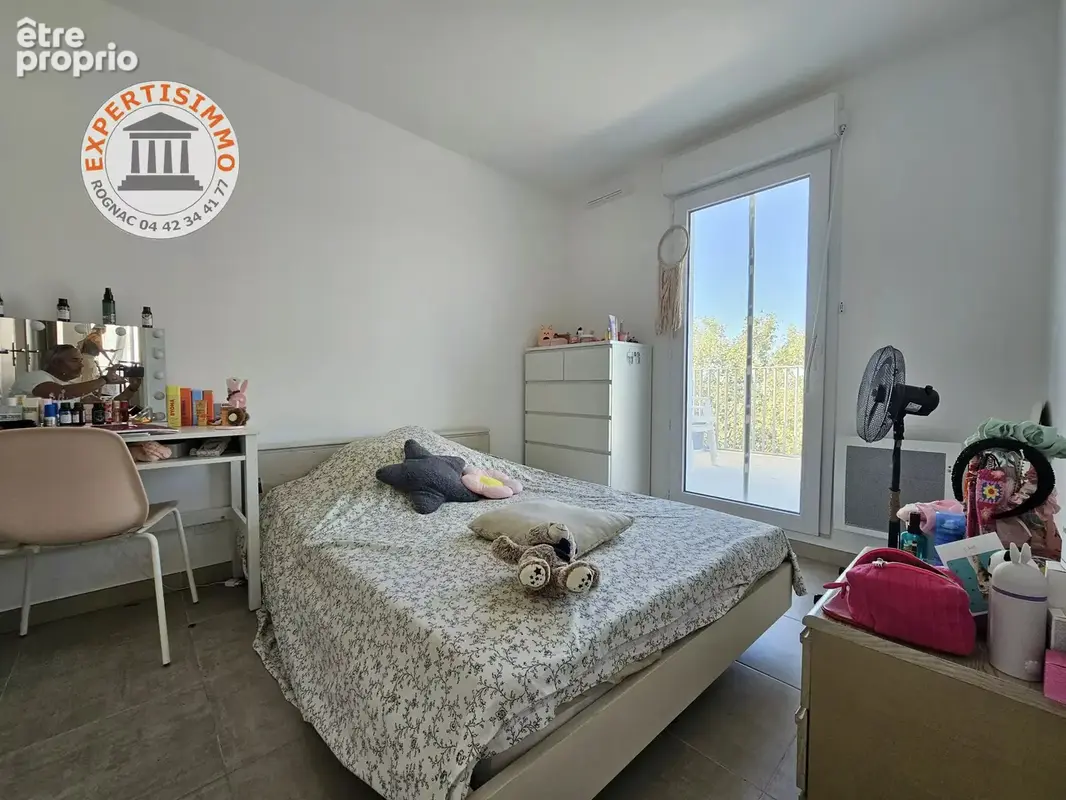 ROGNAC (13340) – Dernier étage avec terrasses panoramiques : T5 de 91 m² avec stationnements en sous-sol - photo 7