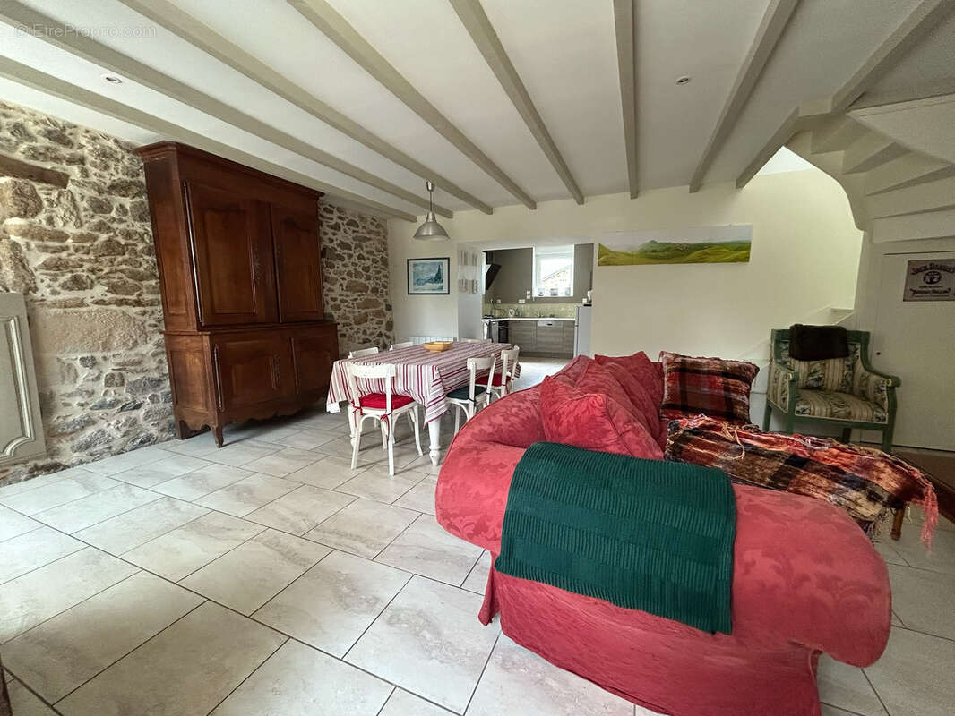 Créhen : Maison en pierres - photo 6