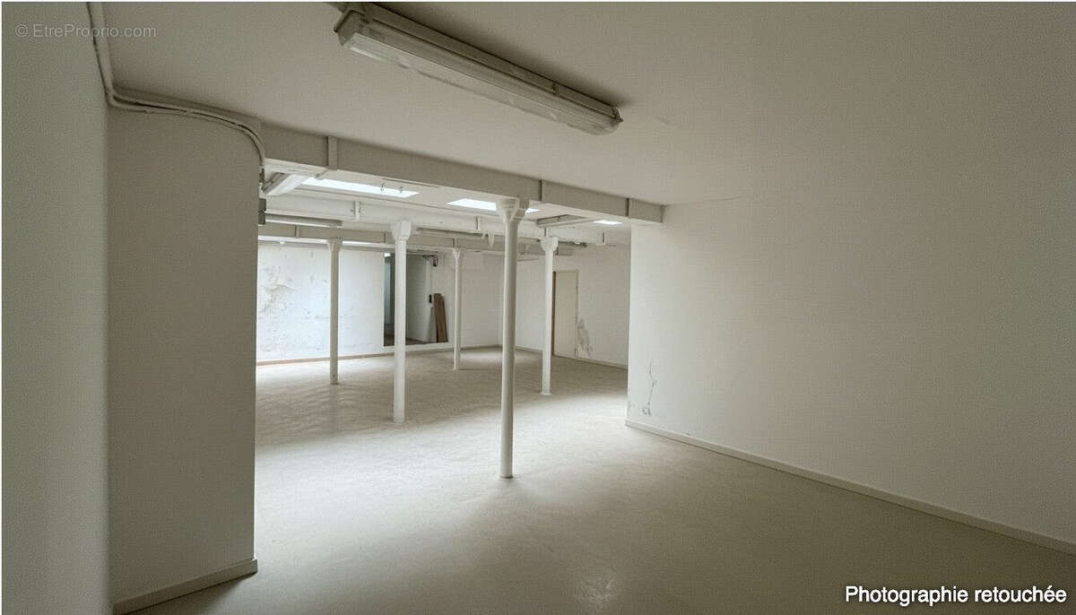 photo modifié - Autre à PARIS-11E