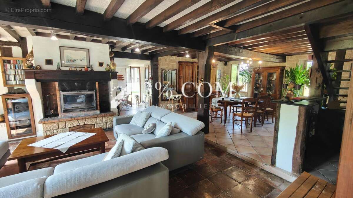 Maison à LUXEY