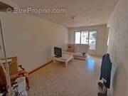 Appartement à SAINT-LAURENT-DU-VAR