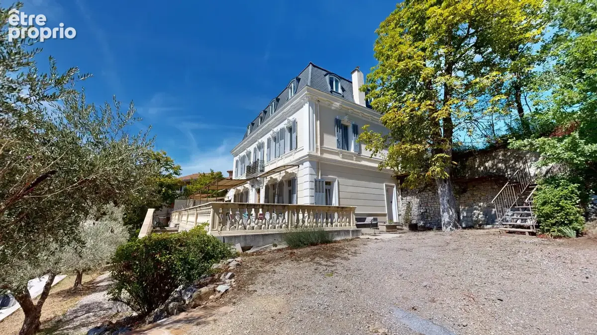 Maison à GREOUX-LES-BAINS