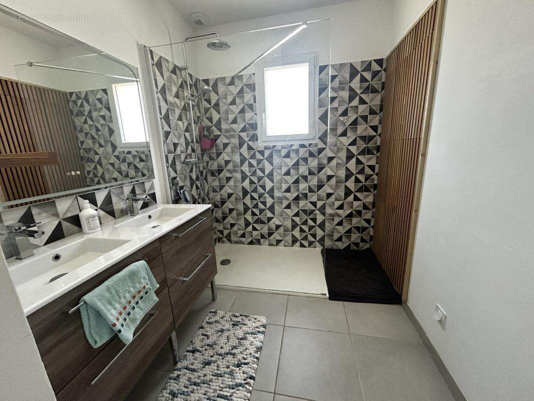 Maison 90 m² à Parentis-En-Born  - photo 8