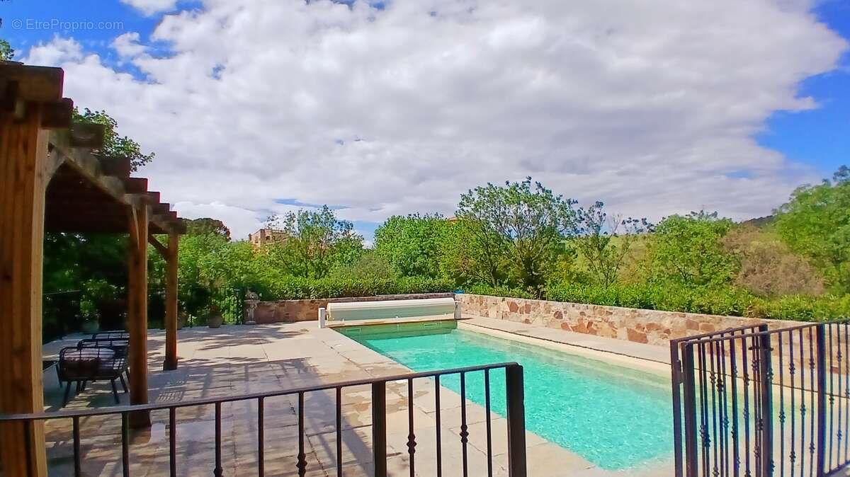 Maison à SAINT-CHINIAN