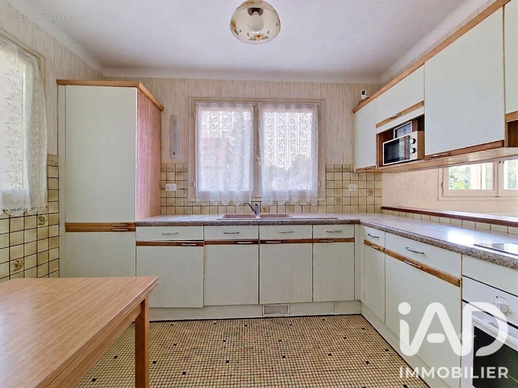 Maison 150 m² à Briis-Sous-Forges  - photo 8