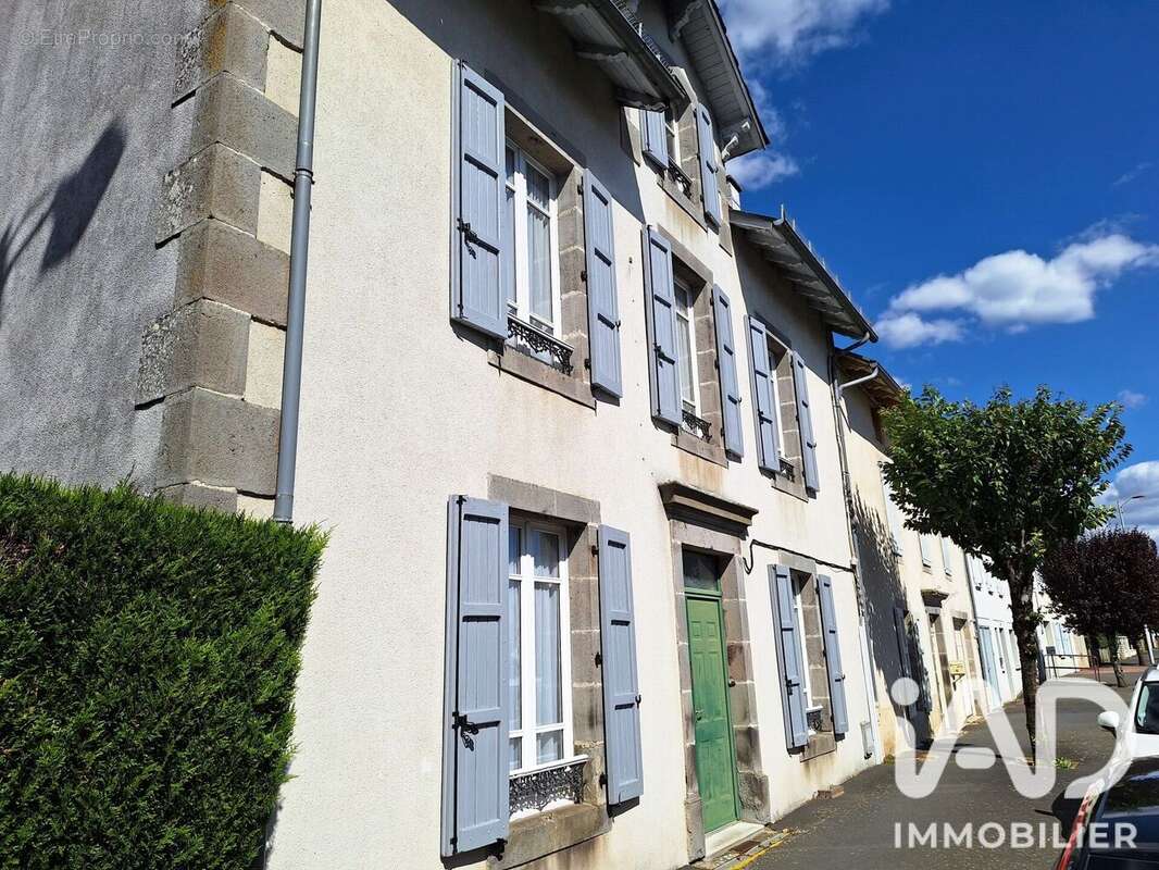 Maison 130 m² à Arpajon-Sur-Cere  - photo 4