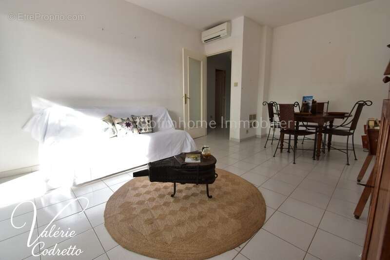 Appartement à HYERES