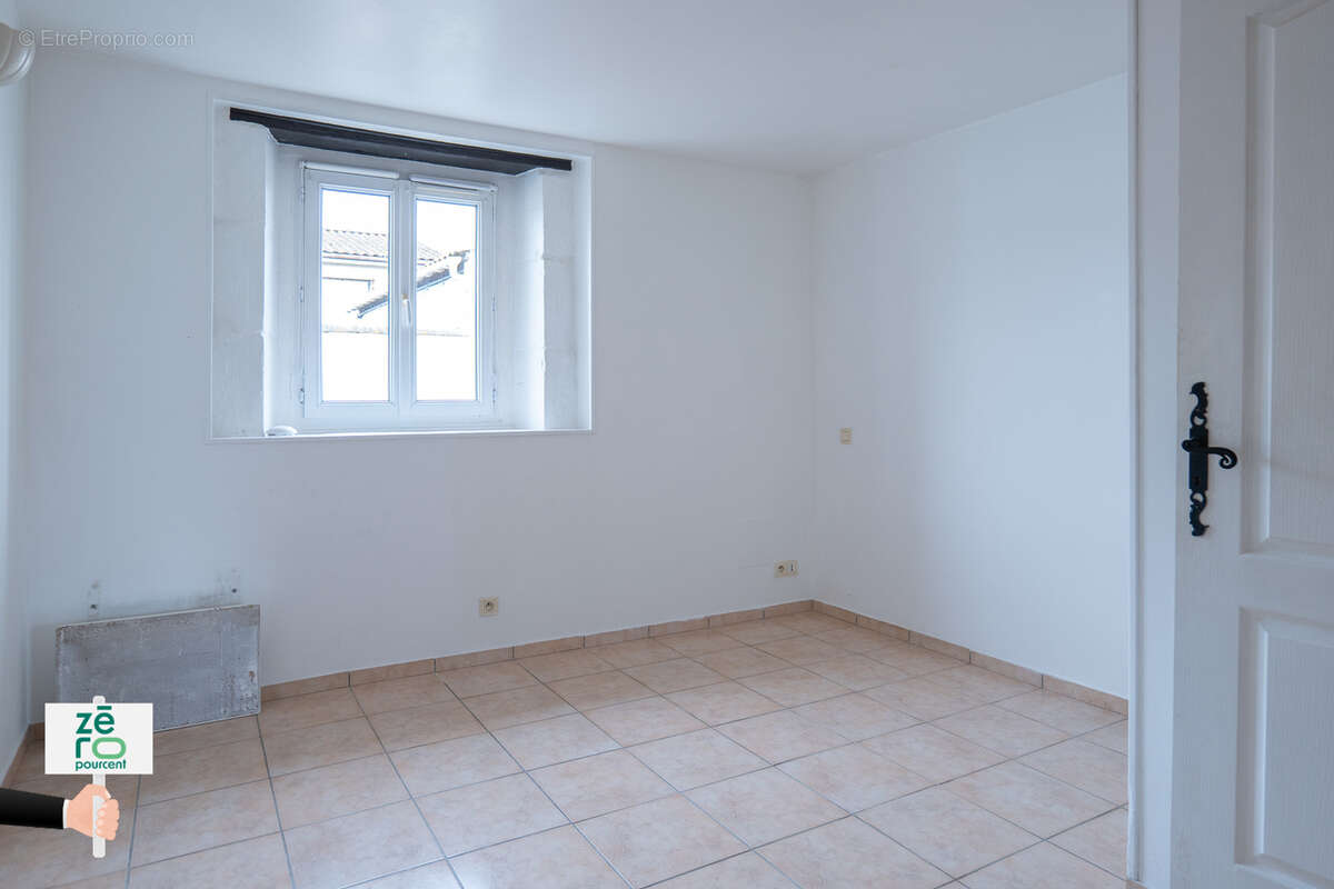 Maison à NALLIERS