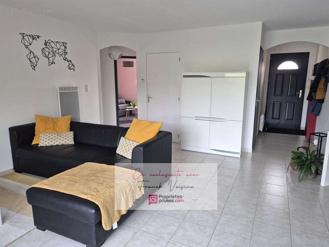 Maison à LES HERBIERS