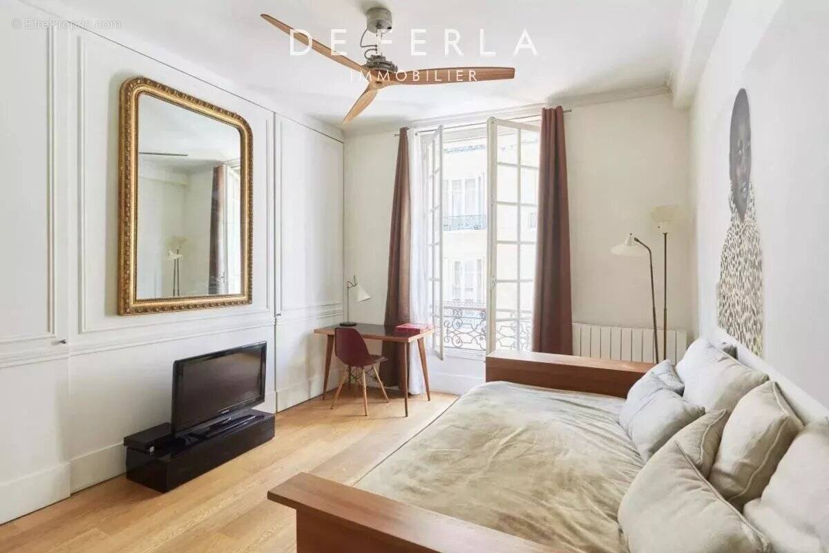 Appartement à PARIS-7E