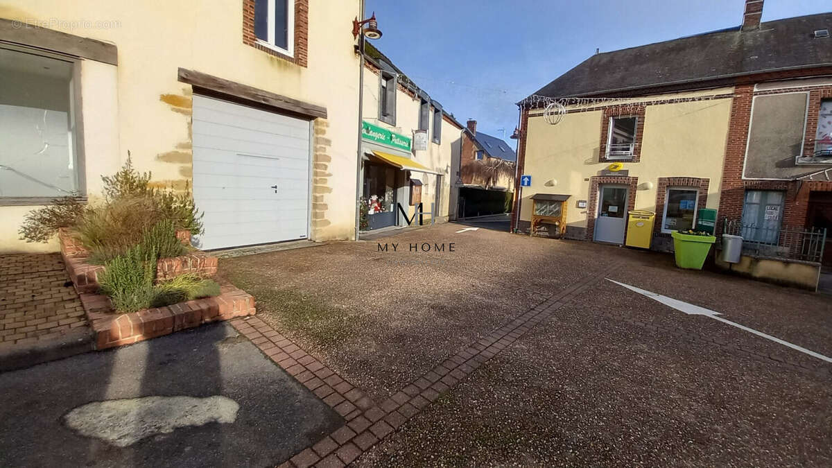 Autre à LE MELE-SUR-SARTHE