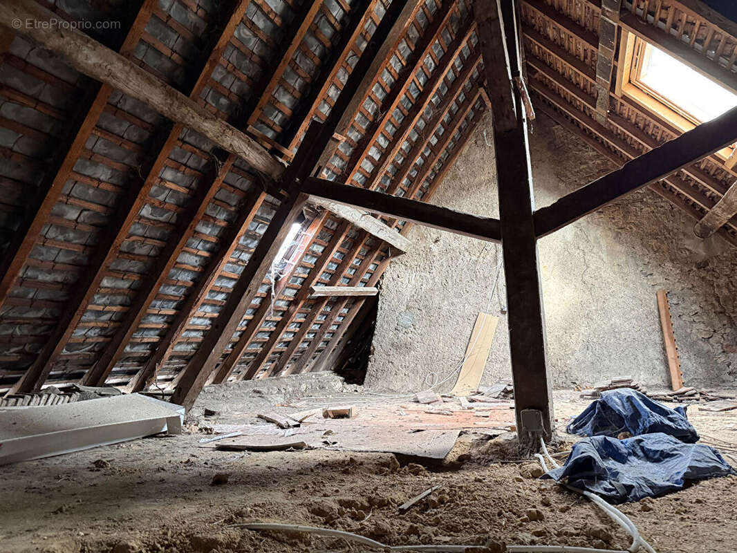 Appartement à MOULINS-ENGILBERT