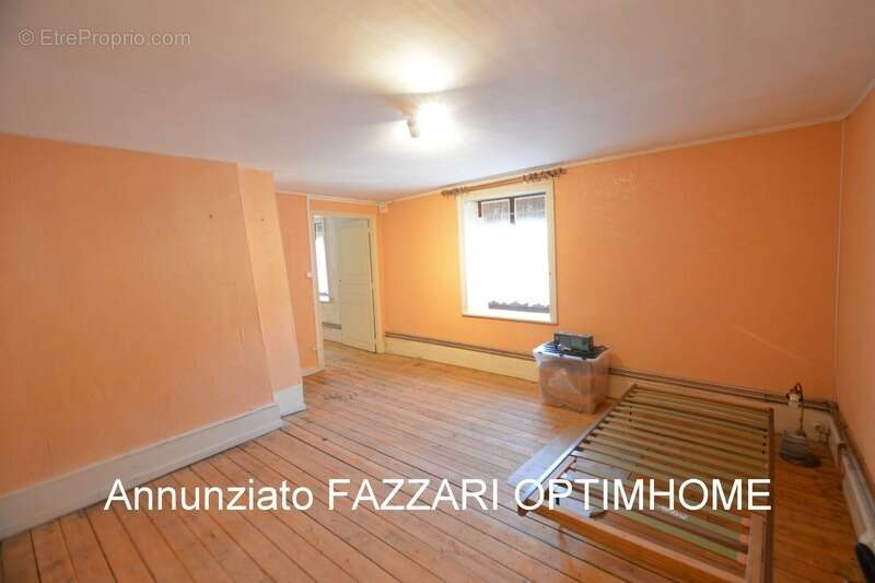 Maison à MONT-DEVANT-SASSEY