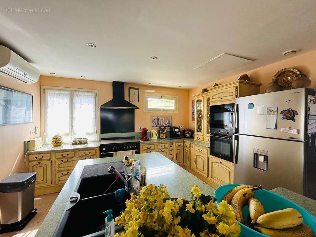 Maison 242 m² à Veron  - photo 4