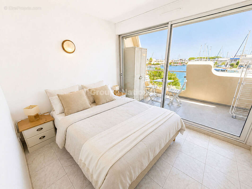 Port-Camargue proche plage Marina en duplex avec terrasse - photo 5