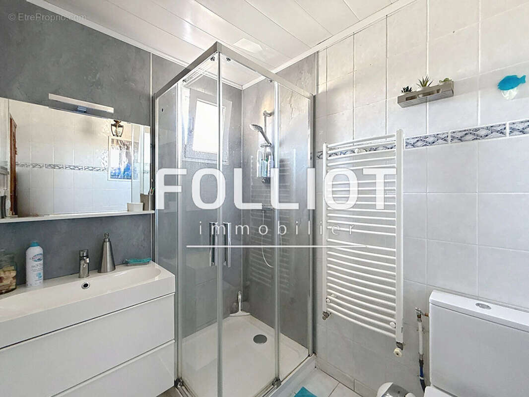 Maison à SAINT-PAIR-SUR-MER