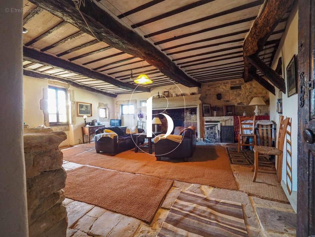 Maison à SABRAN