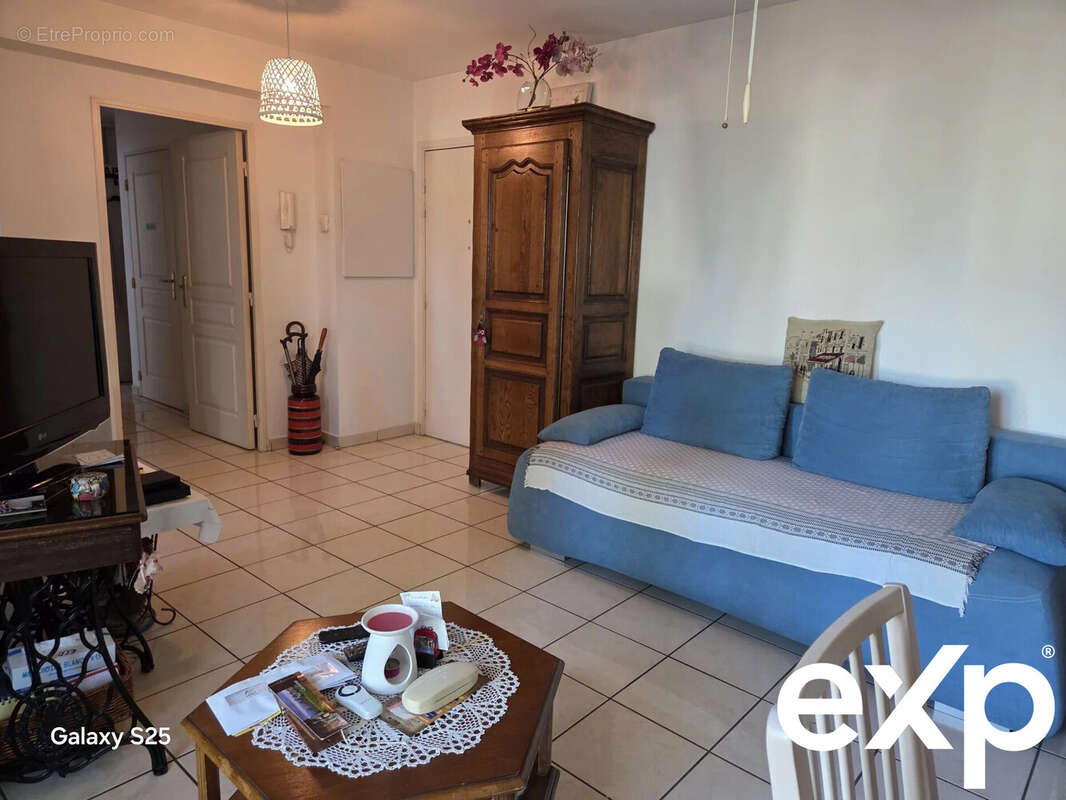 Appartement à SOLLIES-PONT