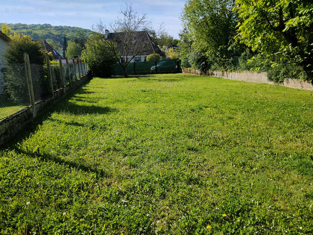 Terrain à SAINT-REMY-LES-CHEVREUSE