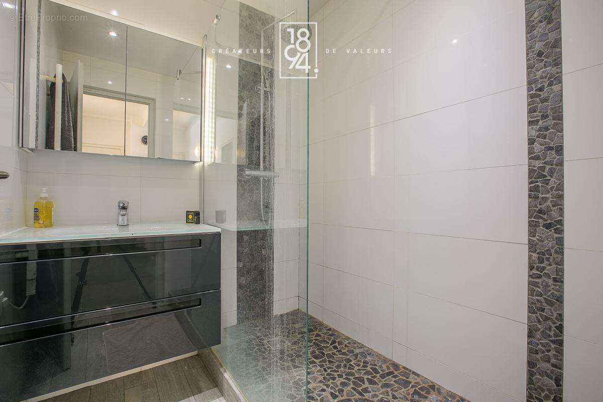 Appartement à MARSEILLE-7E