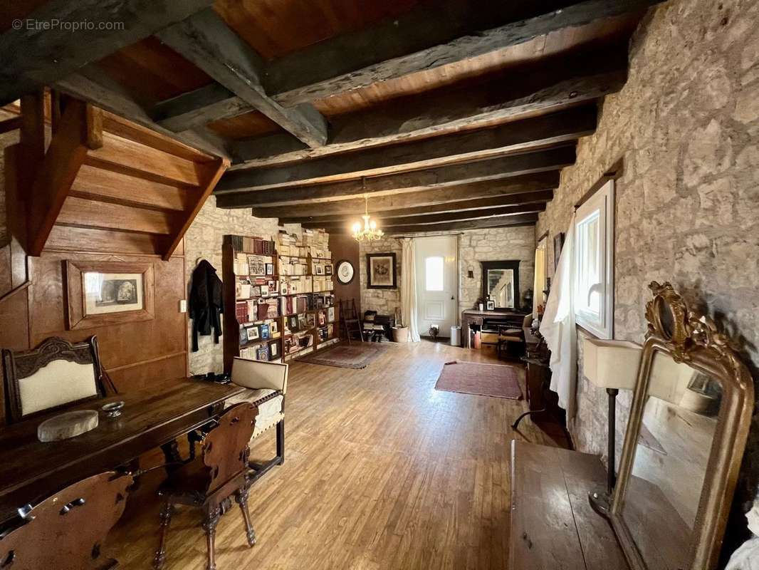 Appartement à FRAYSSINET