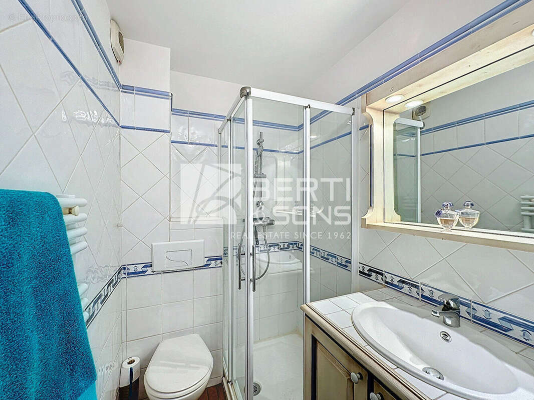 Appartement à MANDELIEU-LA-NAPOULE