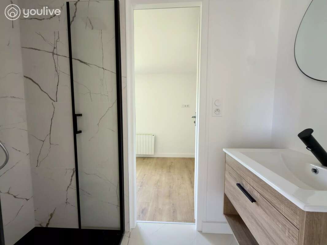 Appartement à DAMIGNY