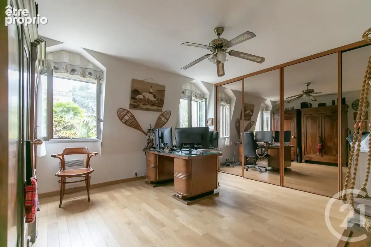 Maison 154 m² à Saint-Maur-Des-Fosses  - photo 11