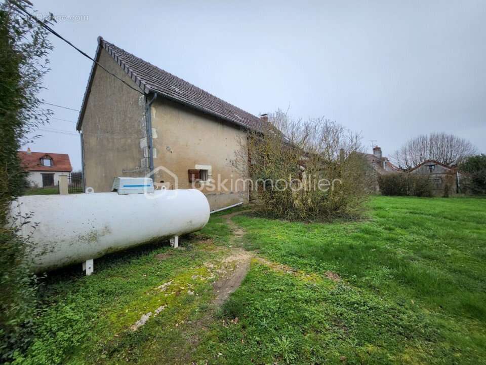 Maison à SAINT-LEGER-LE-PETIT
