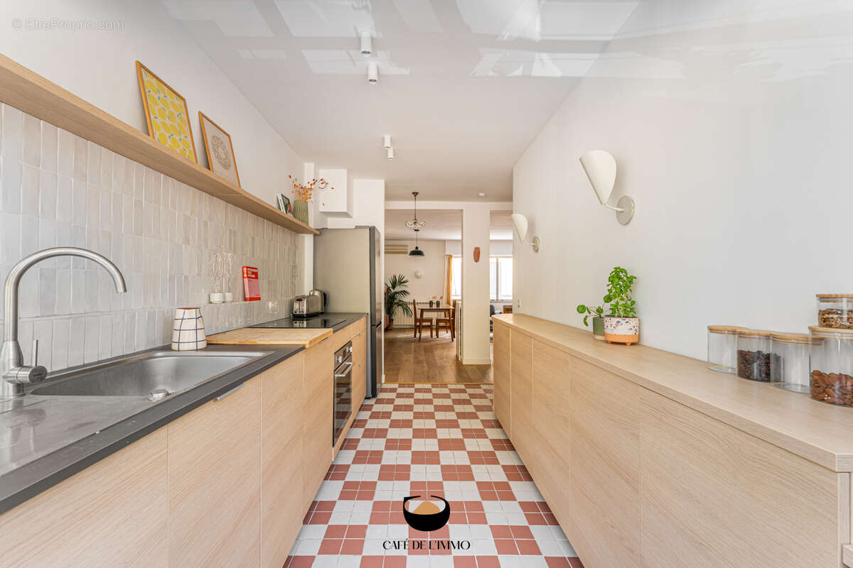 Appartement à MARSEILLE-7E