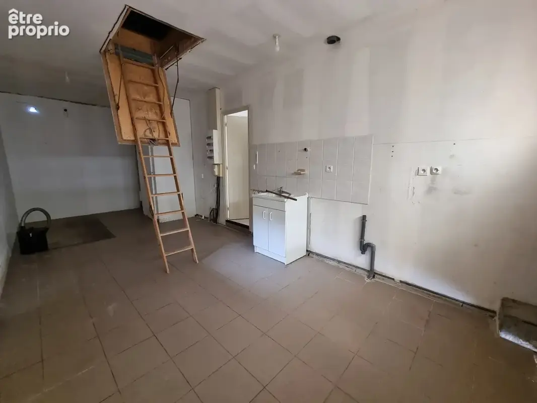 Maison de plain pied à Bourgbarré, 3ch,  sur 1440m2 en centre bourg . - photo 14