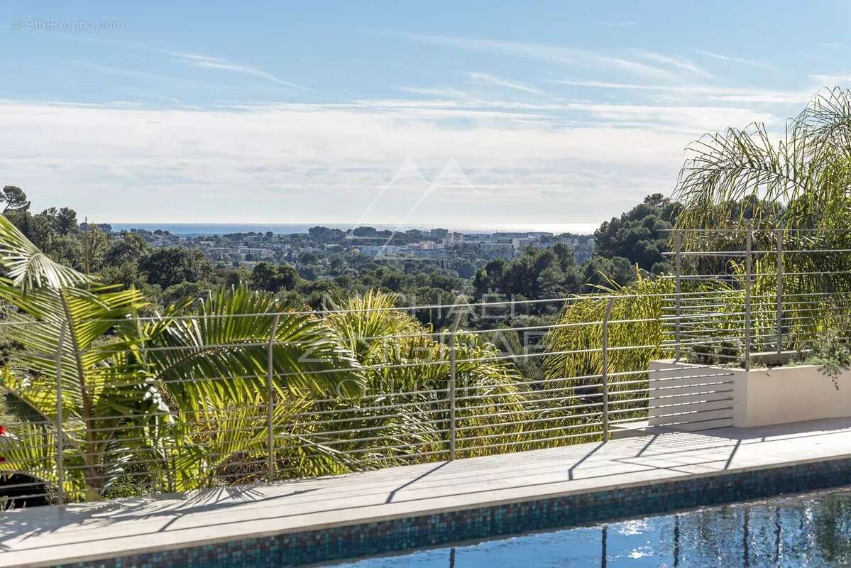 Maison à MOUGINS