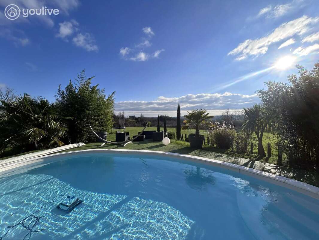 Maison à BEAULIEU-SUR-LAYON