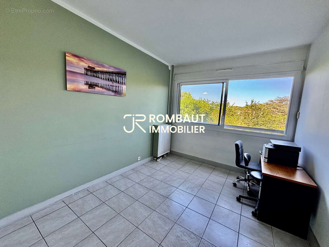 Appartement à LA CELLE-SAINT-CLOUD