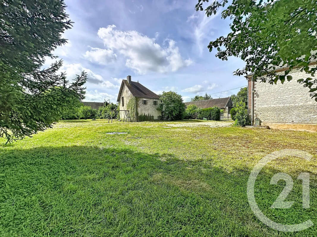 Maison 167 m² à Montigny-Les-Monts  - photo 11