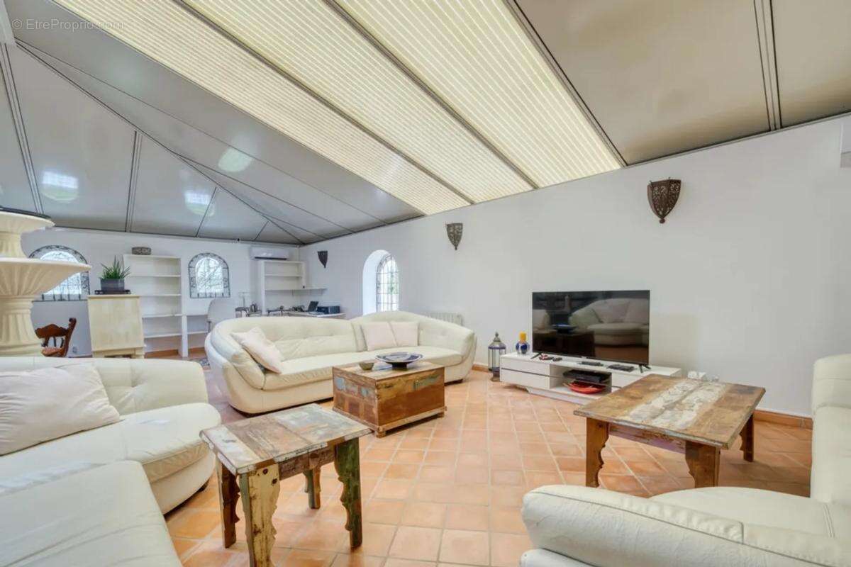 Maison à SAINT-JUST-LUZAC