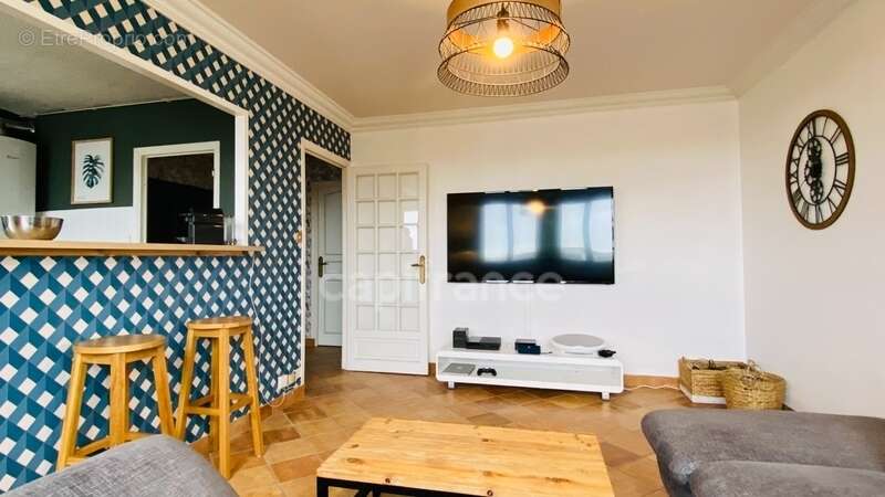 Dpt Finistère (29), à vendre QUIMPER quartier Kerfeunteun Appartement T4 de 75 m² Habitable - Cave - Deux Balcons - photo 2