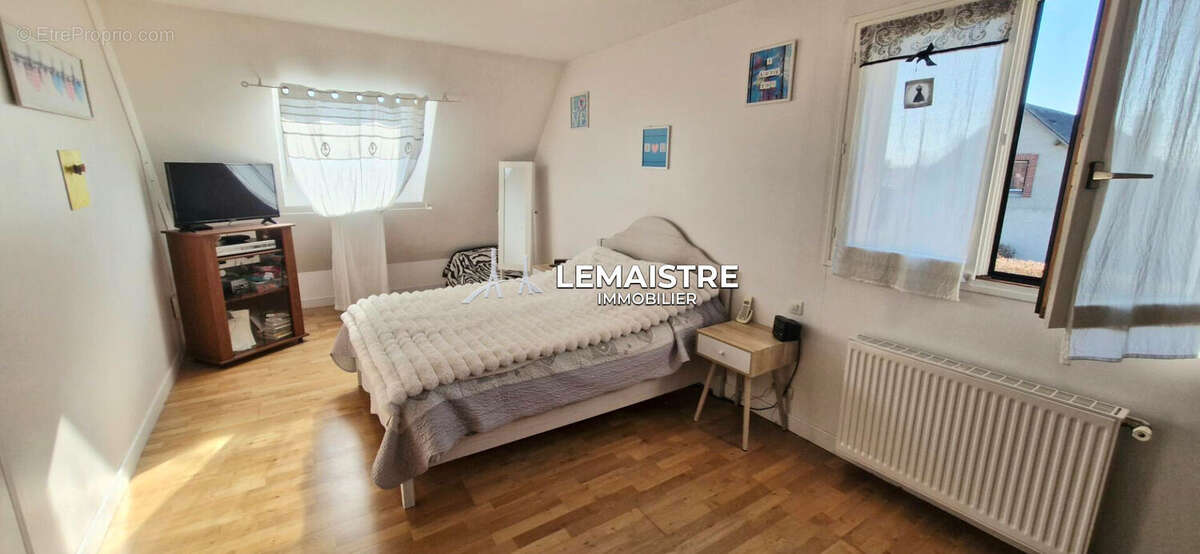 Maison à vendre - Yvetot - 160 m² - 6 chambres - Sous-sol complet - Jardin de 600 m² - photo 19
