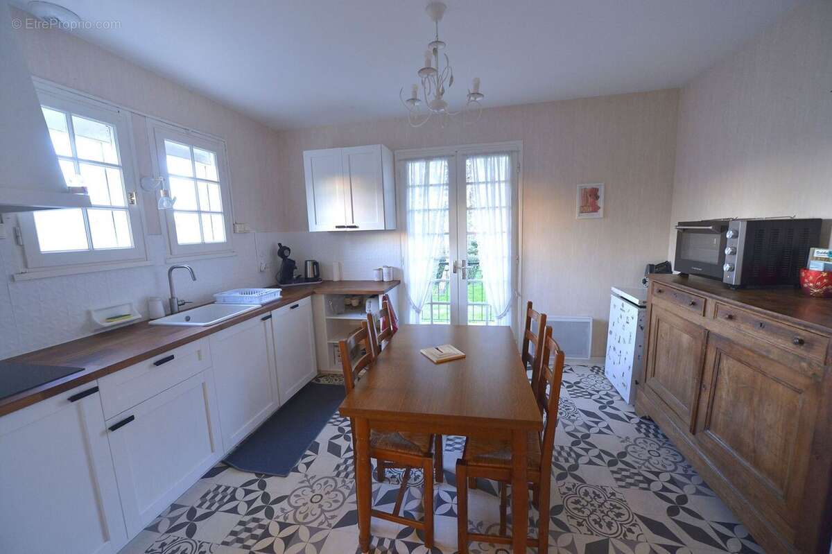 Maison à COZES