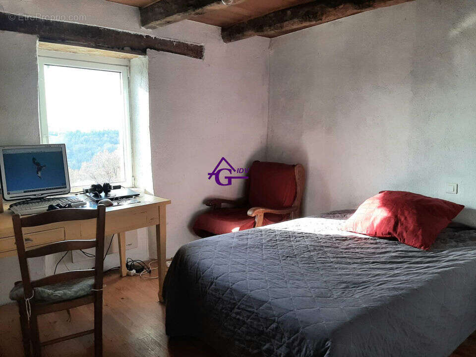 Maison à LA SALVETAT-PEYRALES