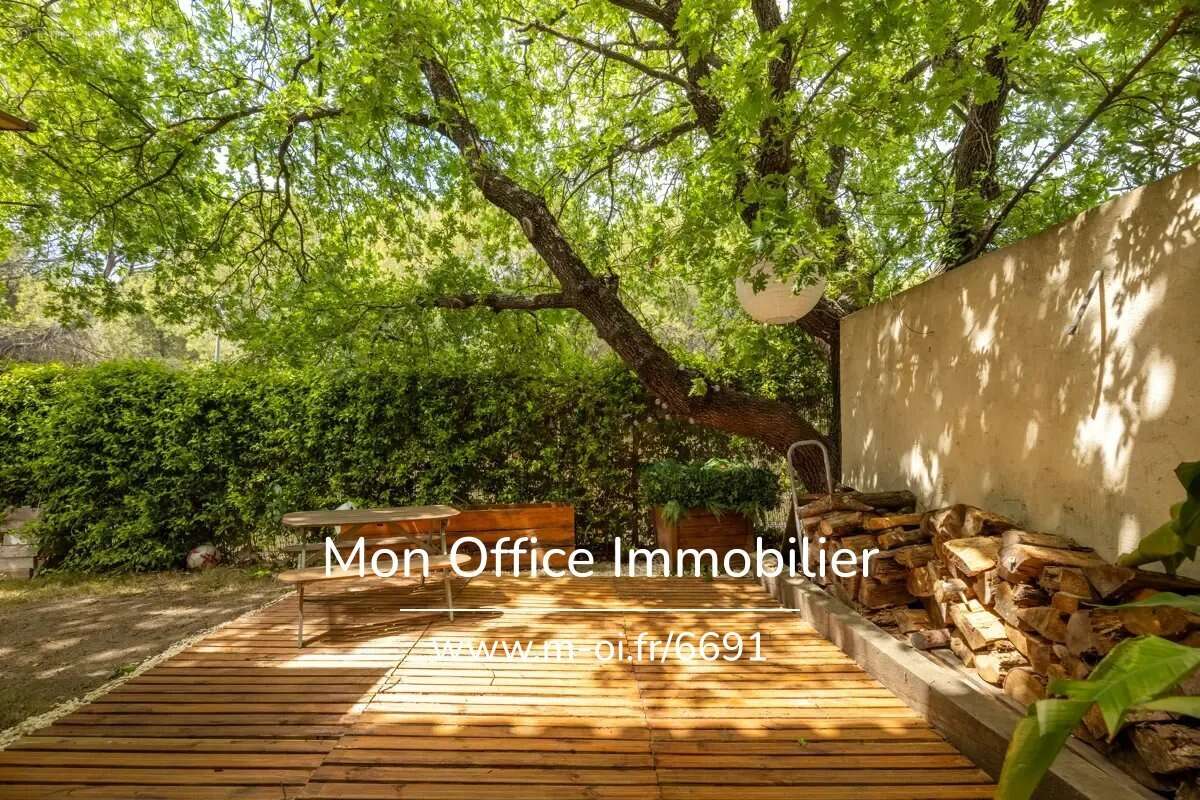 Référence : 7075-ABO - Saint-Cannat – Maison récente de 5 pièces avec jardin, piscine, garage + 3 places de stationnement privat - photo 11
