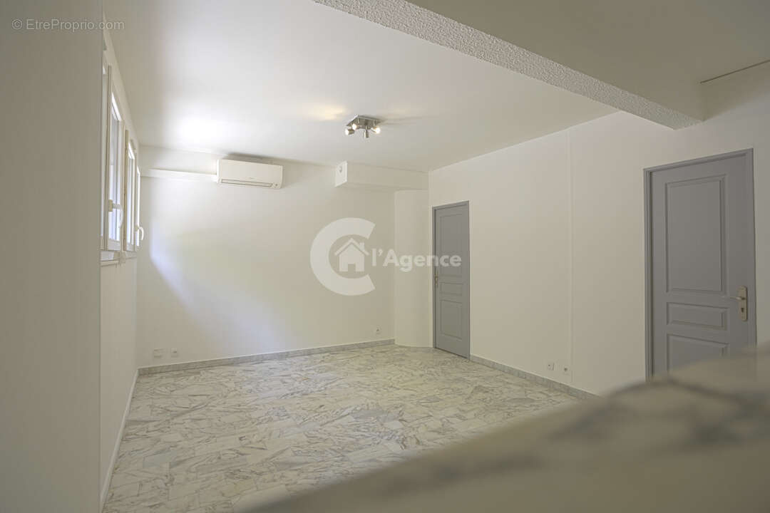 Appartement à MOUGINS