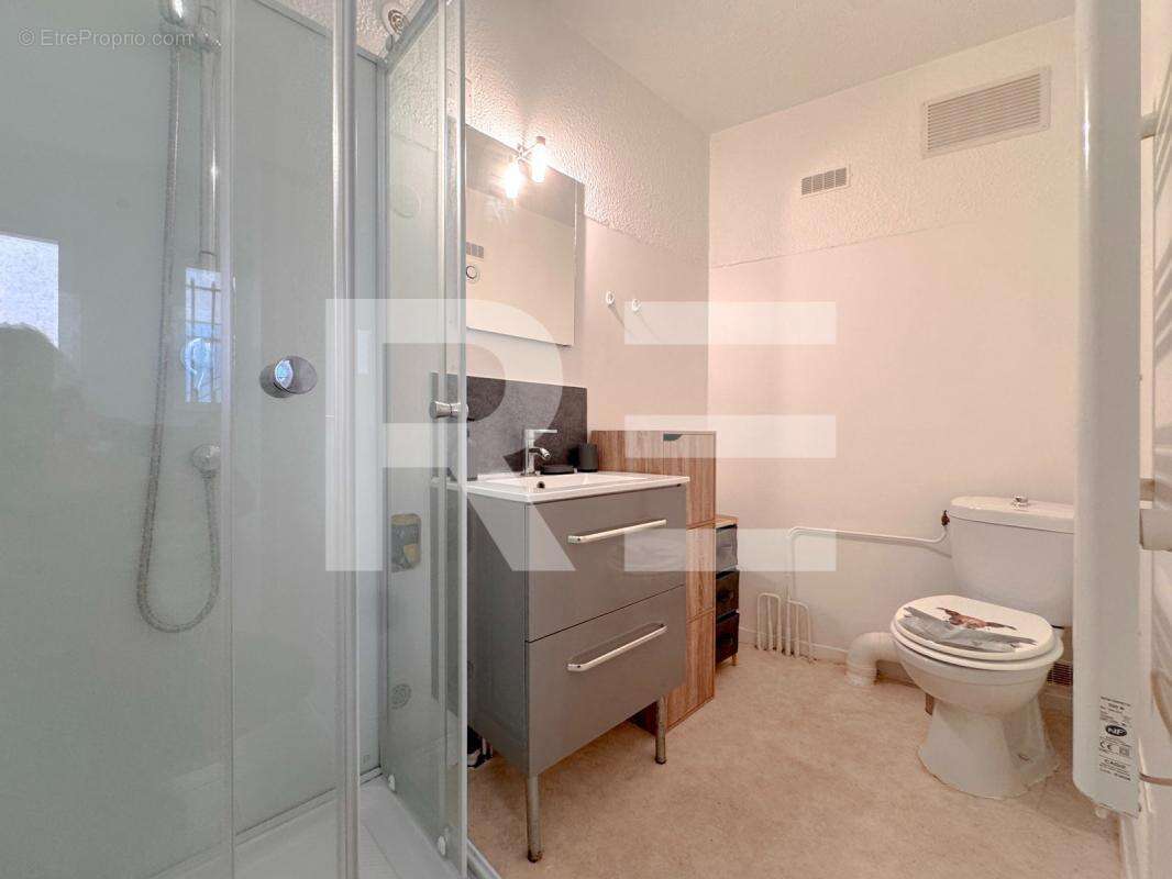Studio meublé (loué) – centre-ville – idéal investissement - photo 9