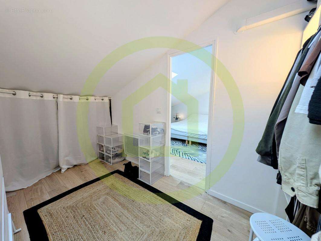 Appartement à VALLAURIS