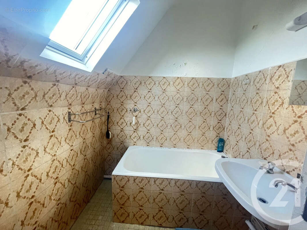 Maison à SAINT-MARCEL